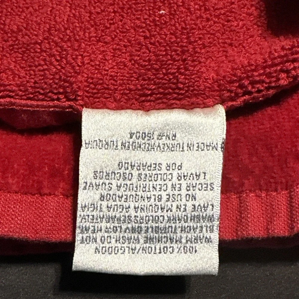 RITZ Hand towel red 100% cotton rectangle classic‎ modern holiday Christmas Ball
